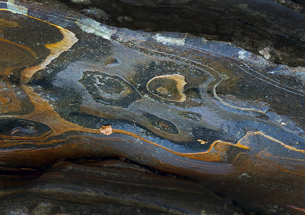 Rocce levigate dall'acqua, Val d'Agro